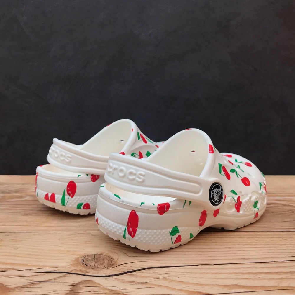 Crocs Baya Graphic Clog - Picture 9 of 16